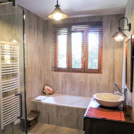 Ti Kaz Doudou By Interhome * Le Porge